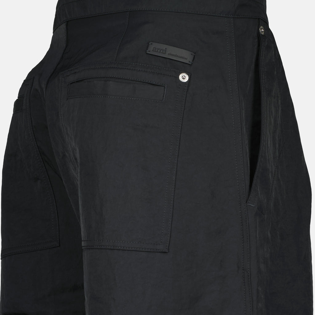 Image de l'article Pantalon zippé de la marque Ami PARIS pour Homme - Saison Automne-Hiver 2025 - Vue détaillée_2