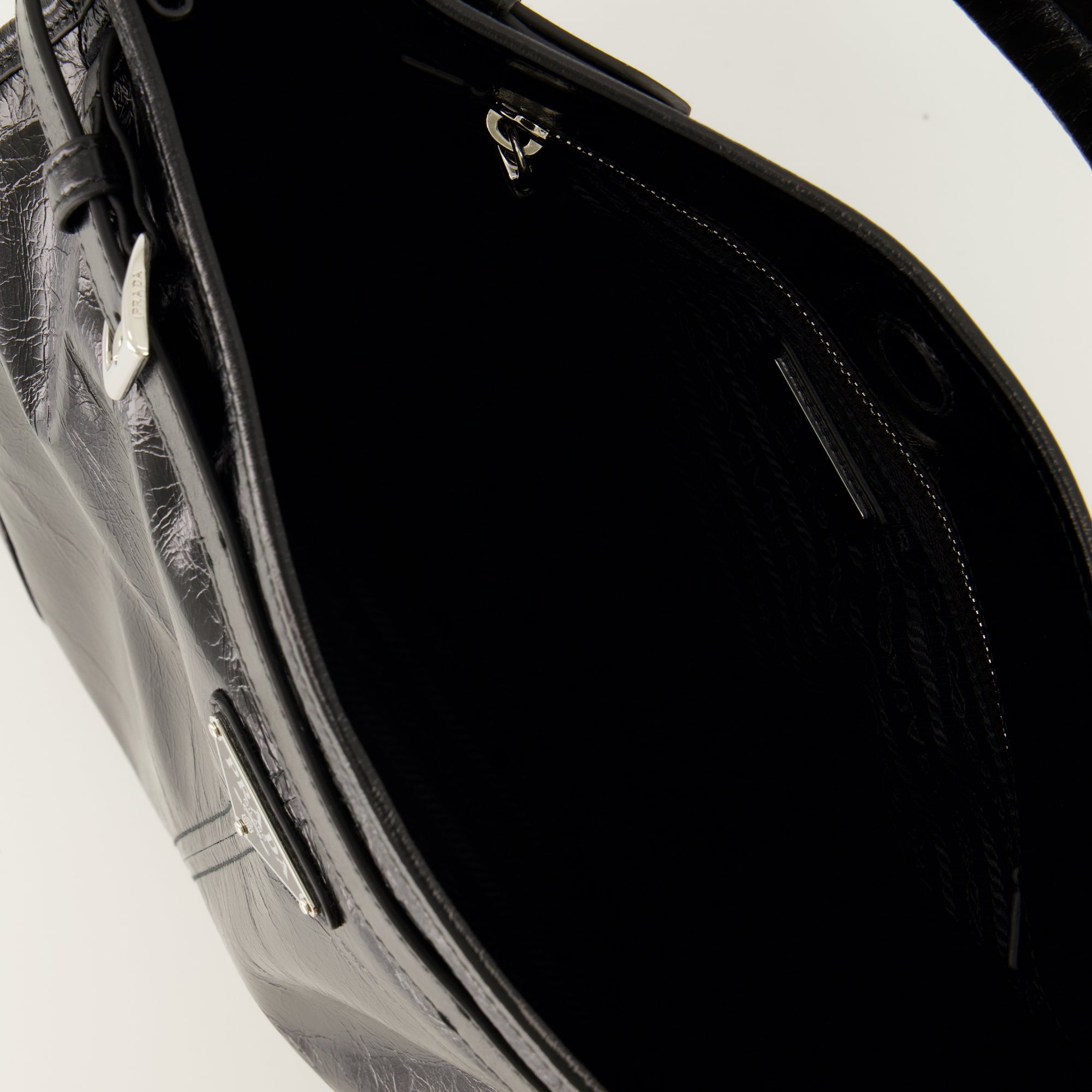 Sacs bandoulière 보니 블랙 가죽 가방 Prada Noir Homme