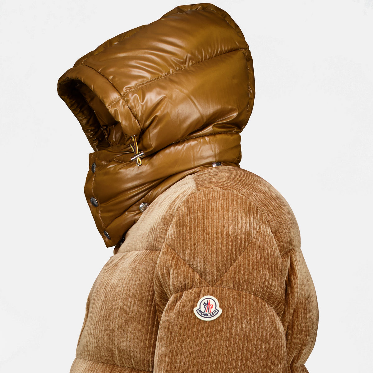Manteaux Giacca in piuma marrone Velundra Moncler Marron Homme