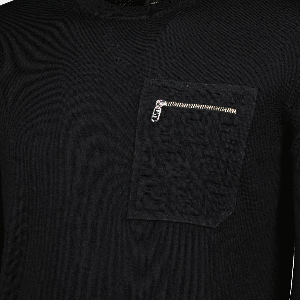Image of the black wool sweater from the brand Fendi for Men - Autumn-Winter 2025 - Detailed View_2