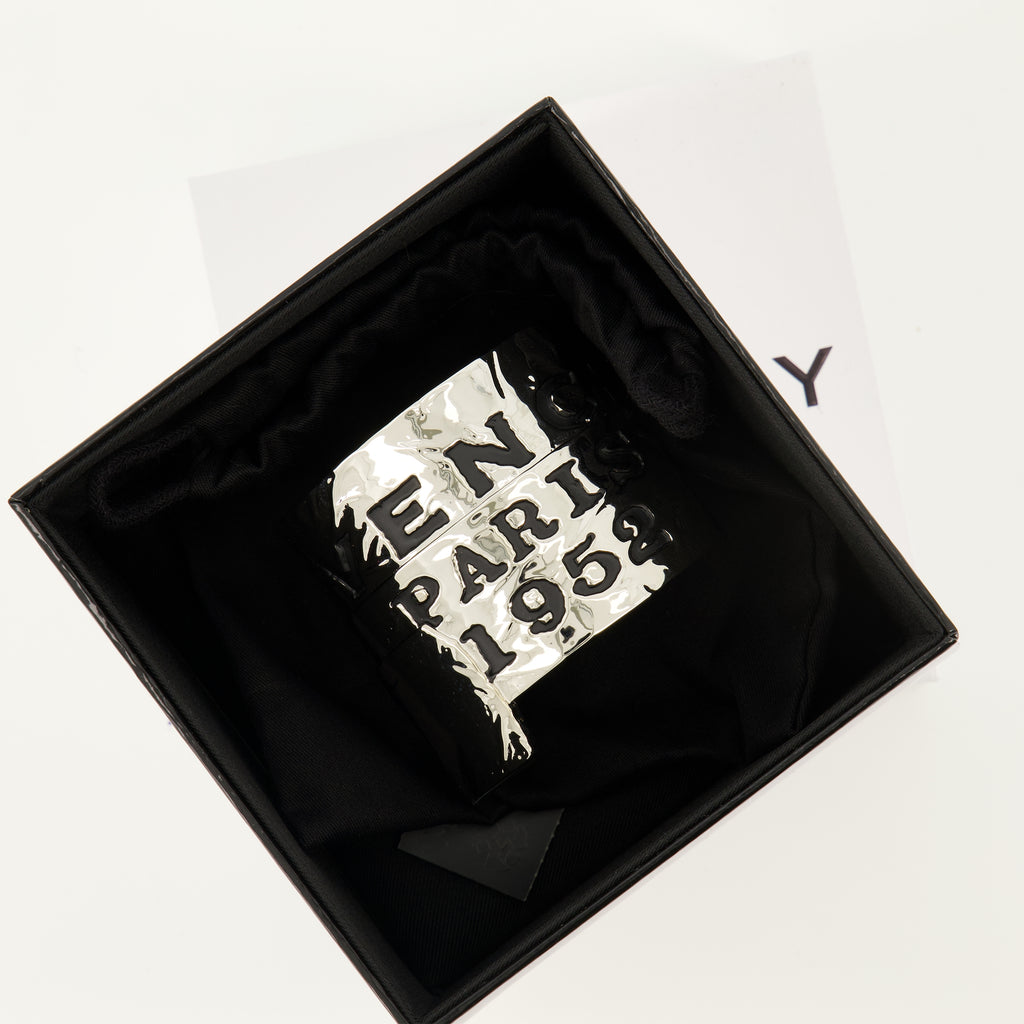 Bild des Givenchy Silber Tape Armbands für Frauen - Herbst-Winter 2025 - Detaillierte Ansicht