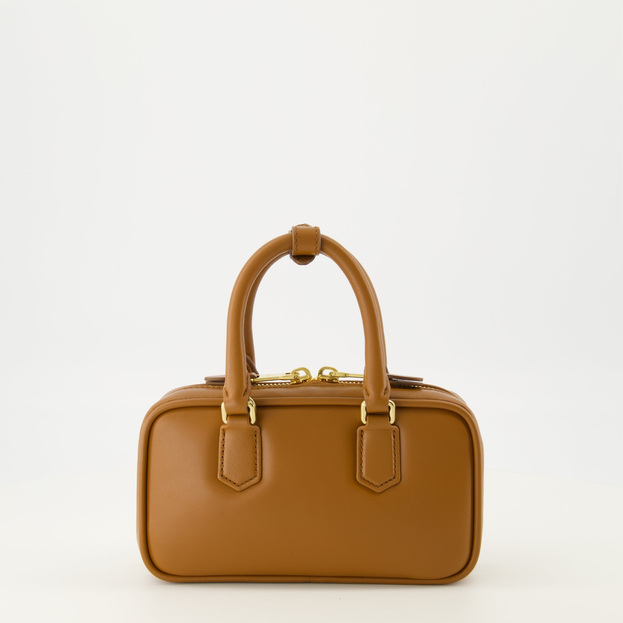 Image de l'article Sac Acardie en cuir marron de la marque Miu Miu pour Femme - Saison Automne-Hiver 2025 - Vue de Dos