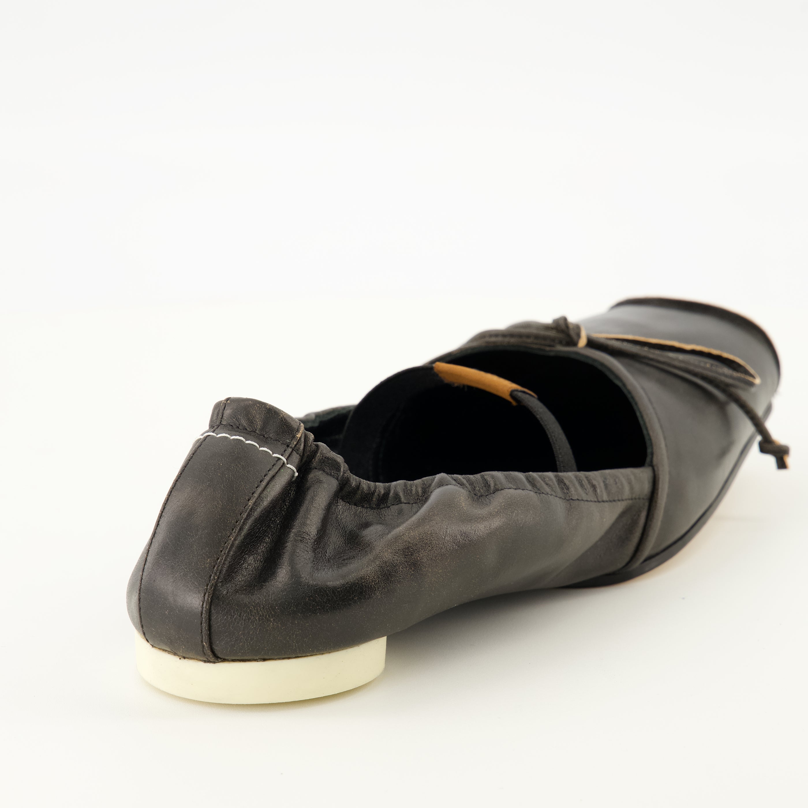 Chaussures plates 블랙 스퀘어 토 가죽 발레 플랫 Mm6 Noir Femme