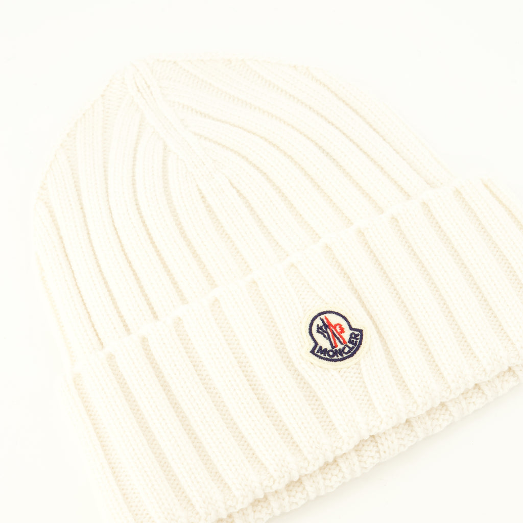 Chapeaux, casquettes et bonnets Gorro de lana blanco con logo Moncler Blanc Femme