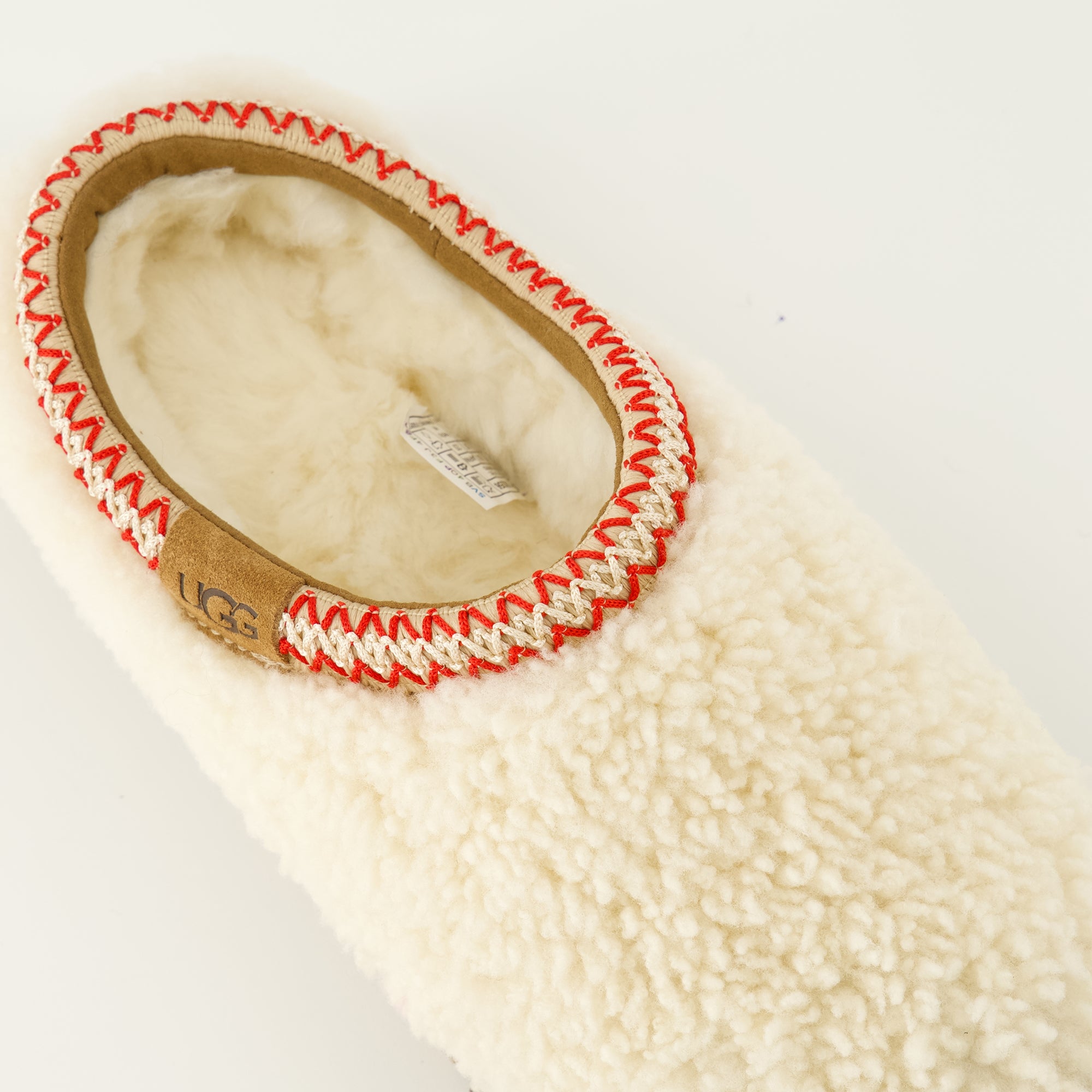 Image de l'article Mules Tasman Maxi Curly de la marque Ugg pour Femme - Saison Automne-Hiver 2025 - Vue détaillée de haut