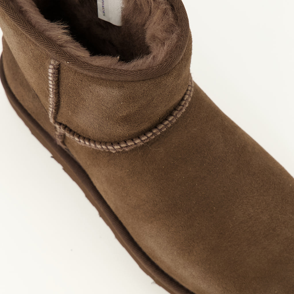 Bottines Classic Mini II Braune Stiefeletten Ugg Marron Femme