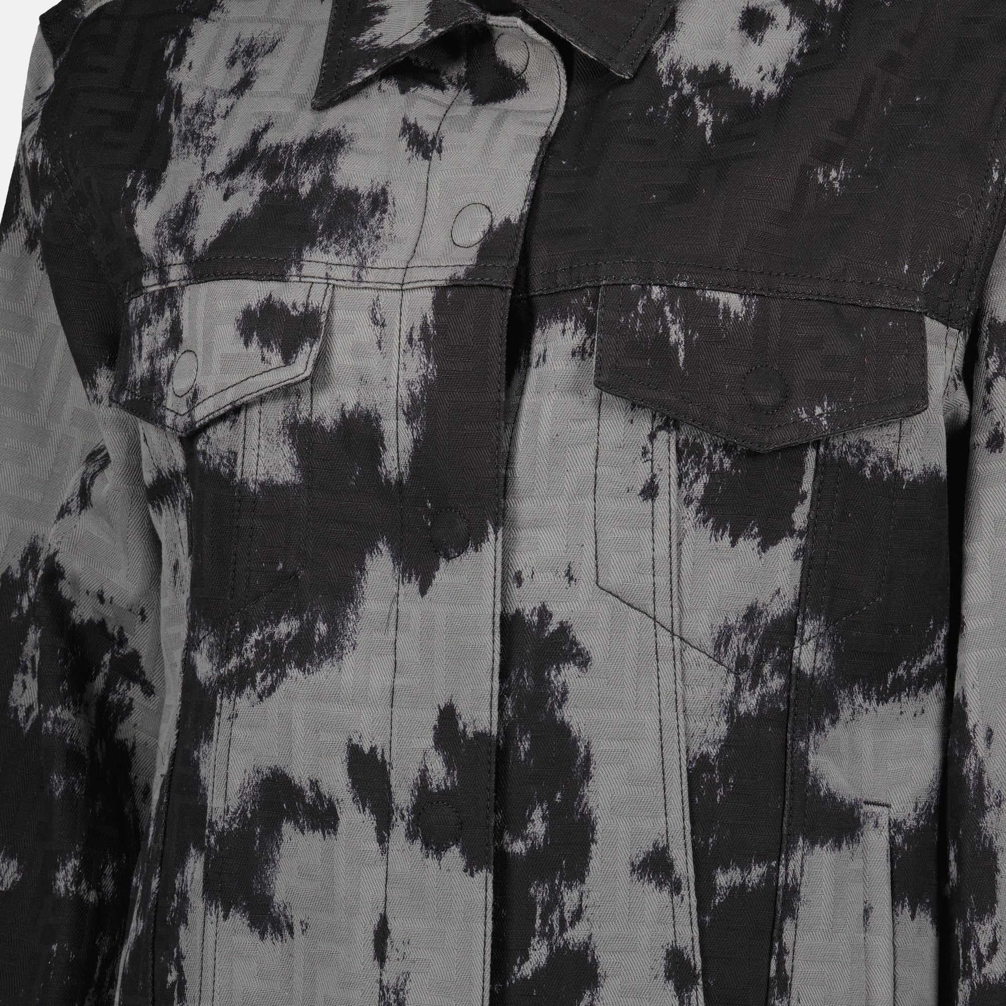 Image de l'article Veste FF en denim de la marque Fendi pour Femme - Saison Automne-Hiver 2025 - Vue détaillée_1