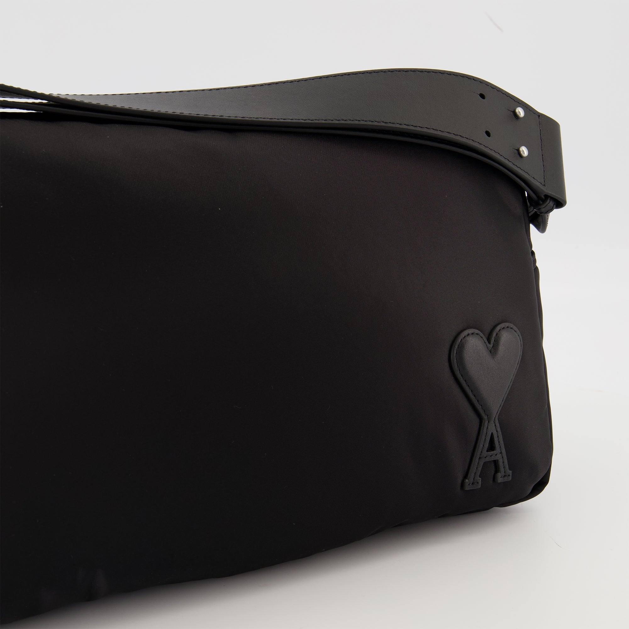 Sacs de sport et voyage Sac Marcel en nylon Ami PARIS Noir Unisexe