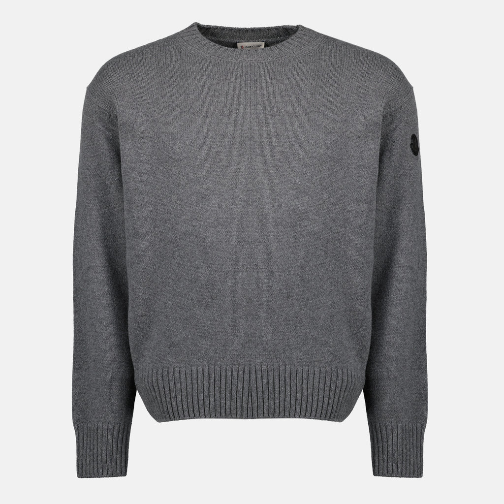 Image of the Men's gray wool and cashmere sweater from the brand Moncler - Autumn-Winter 2025 - Front View