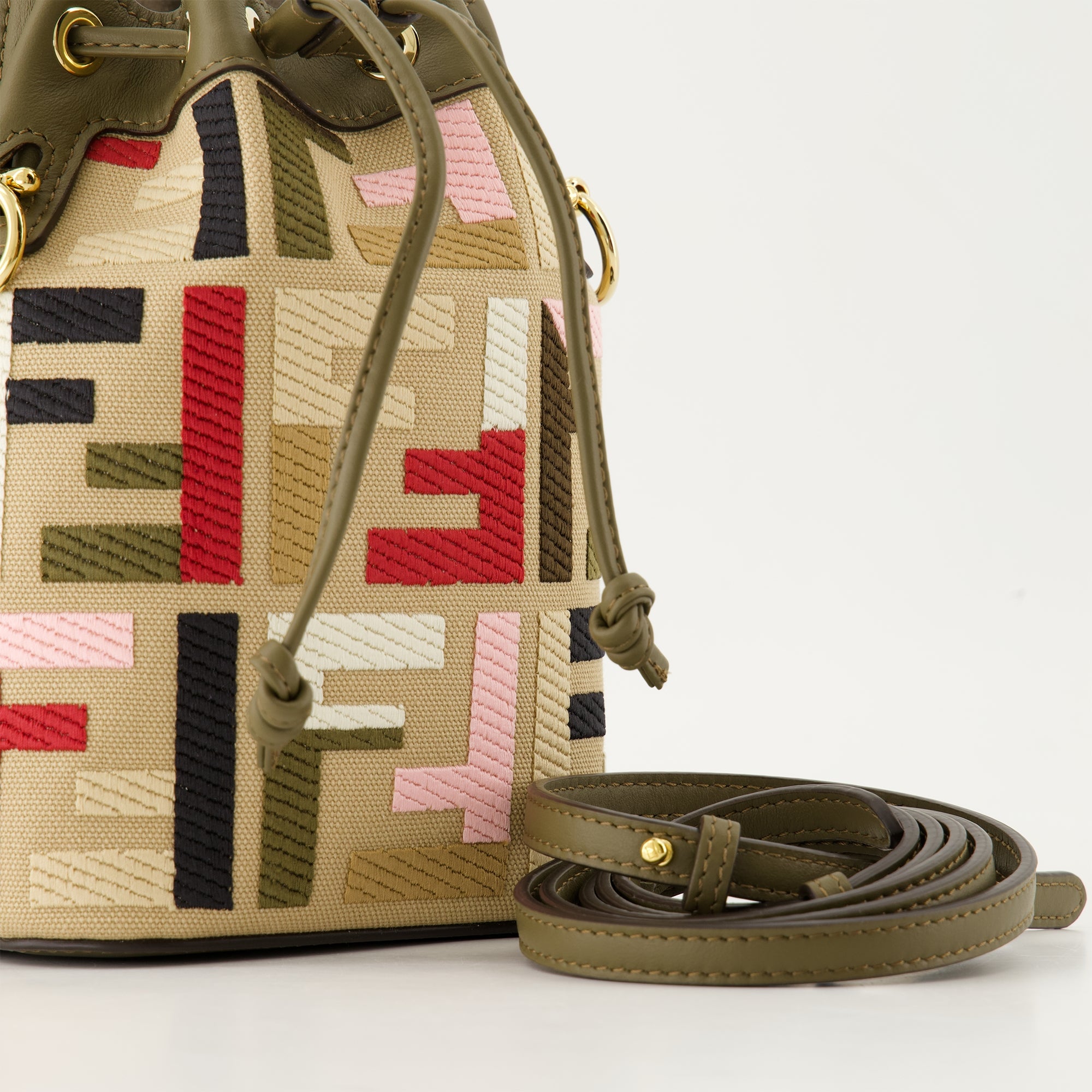 Bucket bags Sac Mon Trésor Fendi Multicolor Femme