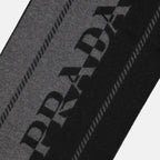 Sciarpe e guanti Écharpe en laine noir et gris Prada Grigio Homme