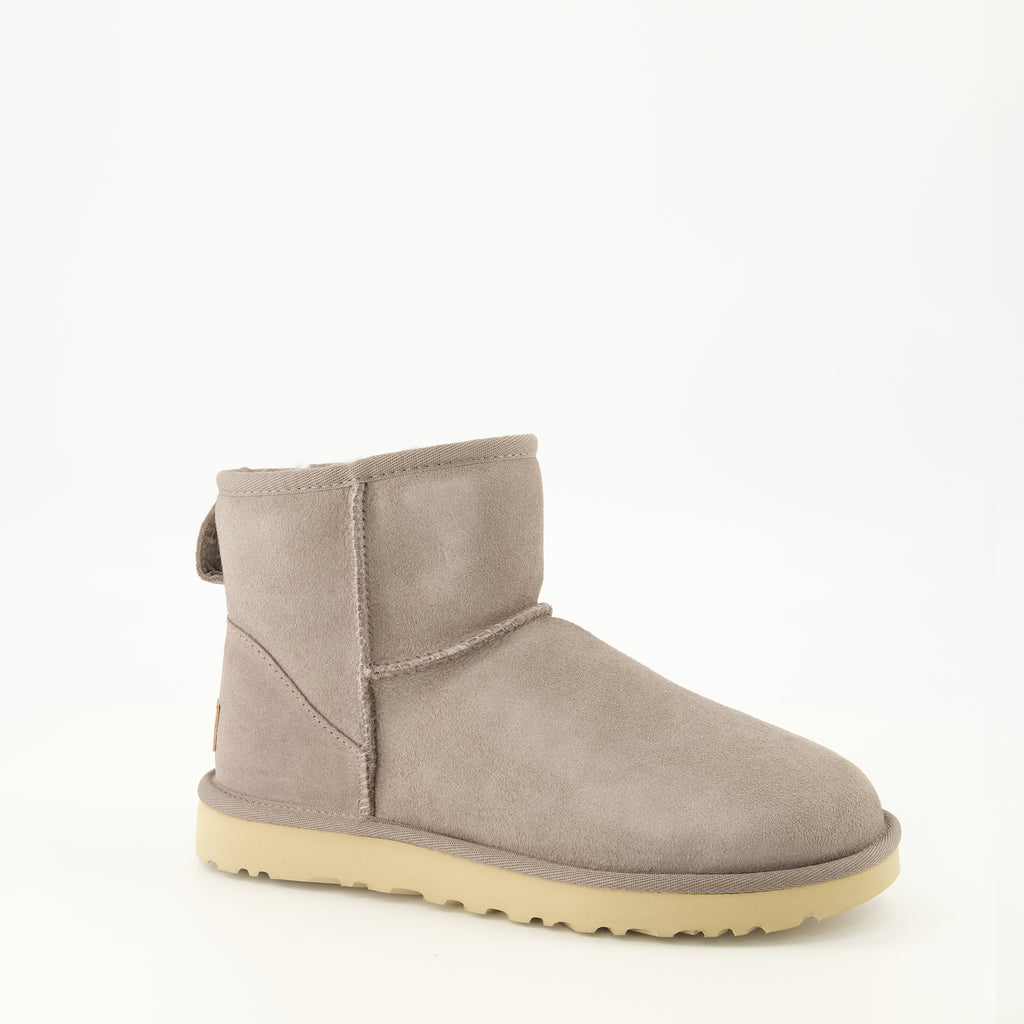 Bottines Classic Mini II Graue Ankle Boots Ugg Gris Femme