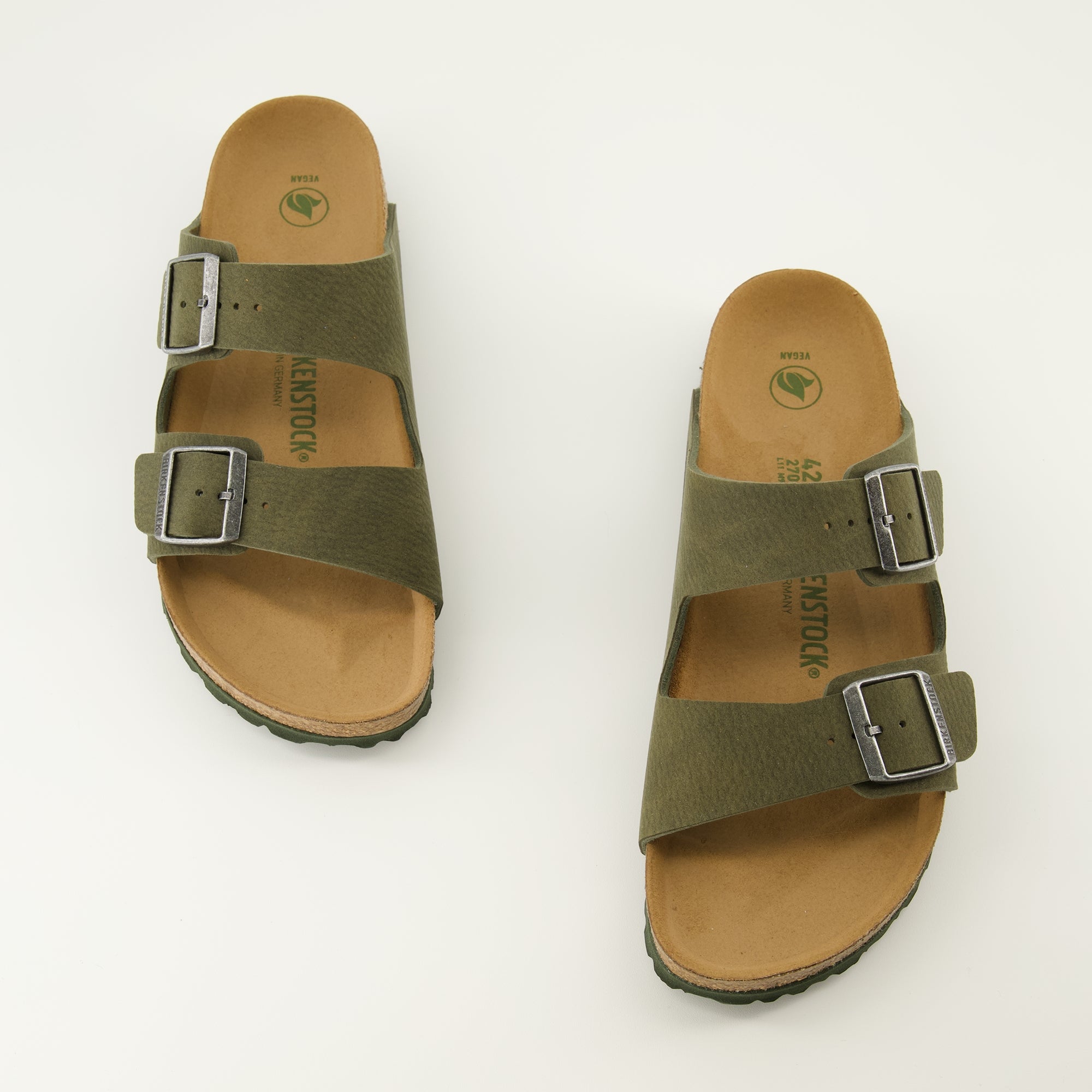Image de l'article Sandales Arizona de la marque Birkenstock pour Homme - Saison Automne-Hiver 2025 - Vue de dessus paire de chaussure