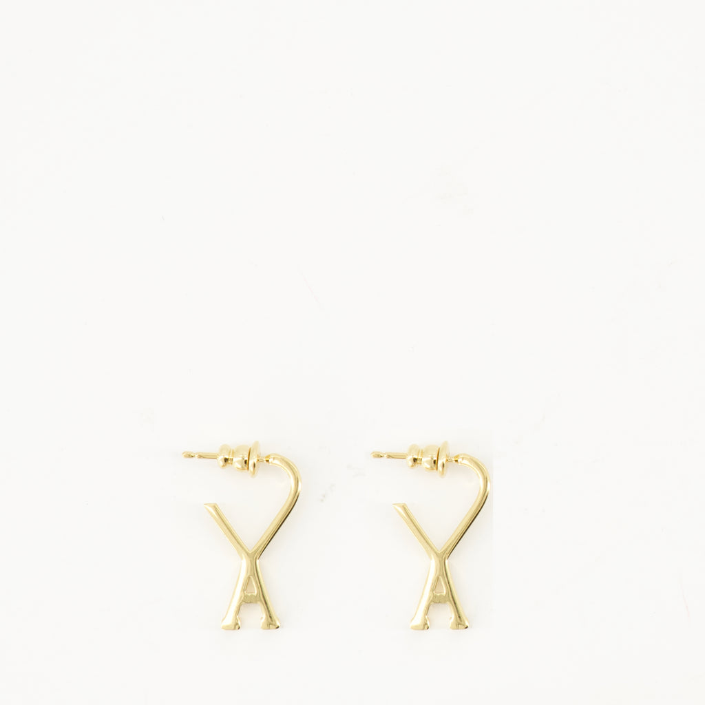 Image de l'article Boucles d'oreilles Ami de coeur de la marque Ami PARIS pour Femme - Saison Automne-Hiver 2025 - Vue de Dos