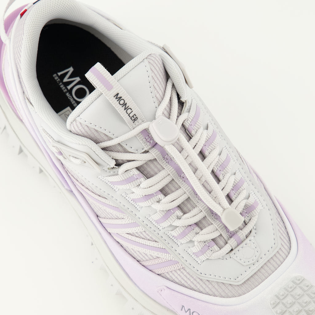 Imagen de las zapatillas Trailgrip rosas de Moncler para mujer - Temporada Primavera-Verano 2026 - Vista detallada desde arriba