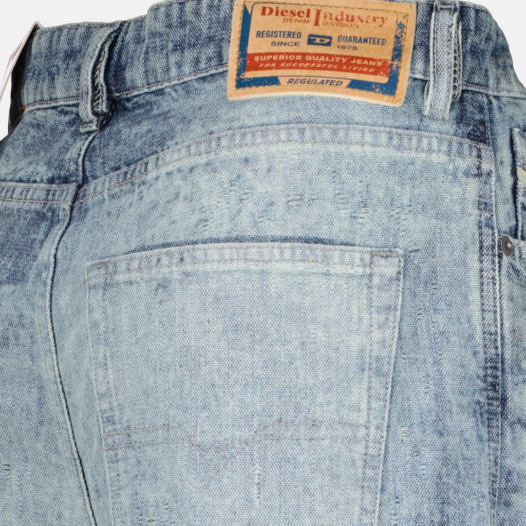 Imagem do jeans D-Sire-Fsh 1996 em denim da marca Diesel para Mulheres - Coleção Outono-Inverno 2025 - Vista Detalhada_2