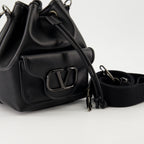 Bucket bags Sac seau VLogo Valentino Garavani Black Femme