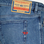 Image de l'article Jean Sleenker 1979 L32 en denim bleu de la marque Diesel pour Homme - Saison Printemps-Été 2026 - Vue détaillée_2