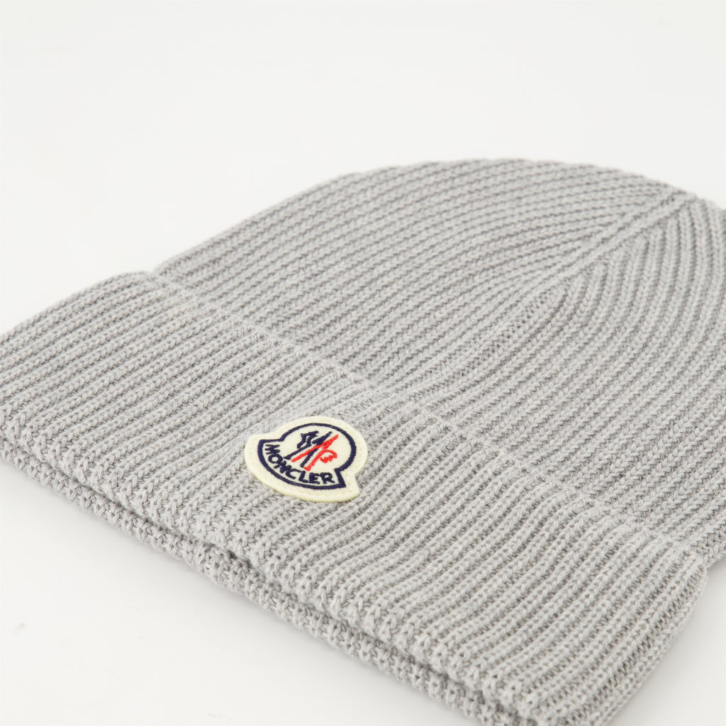 Chapeaux, casquettes et bonnets Bonnet en maille grise Moncler Gris Homme