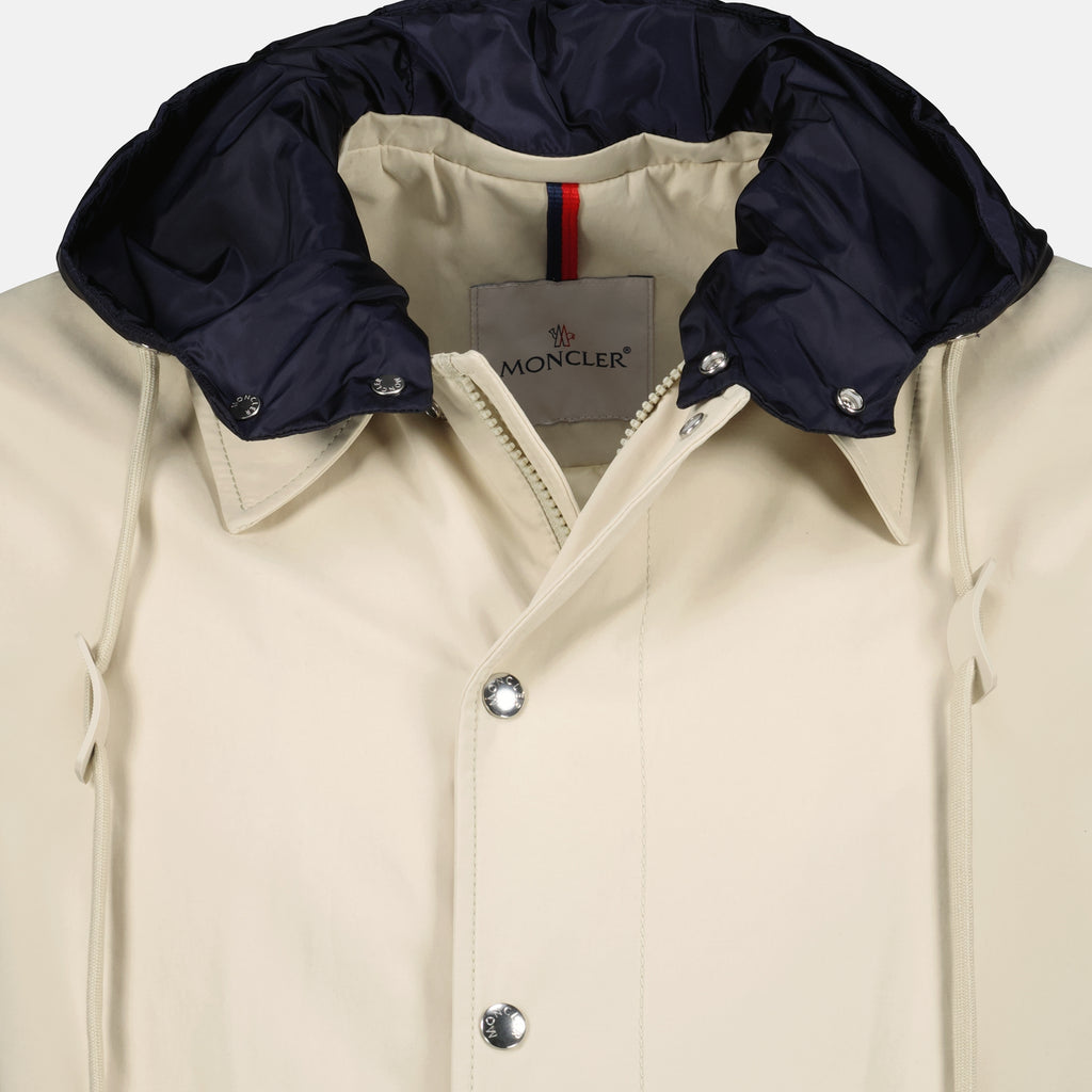 Immagine della parka beige con cappuccio Kervoyal di Moncler per Uomo - Stagione Primavera-Estate 2026 - Vista Dettagliata_2