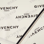 Imagem do quadrado de seda Shadow branco da marca Givenchy para Mulheres - Coleção Outono-Inverno 2025 - Vista Detalhada 3