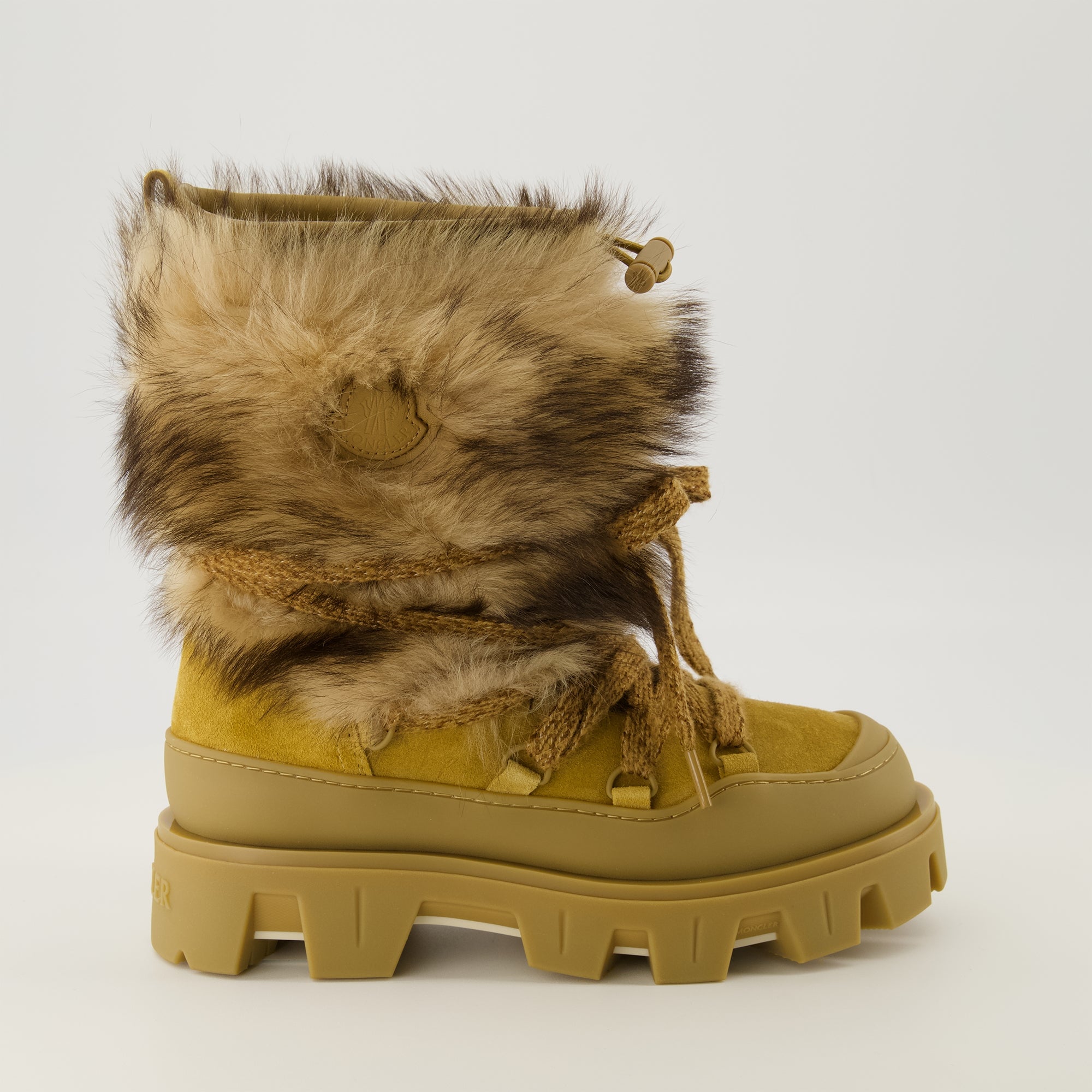 Image de l'article Bottes Peak de la marque Moncler pour Femme - Saison Automne-Hiver 2025 - Vue latérale droite