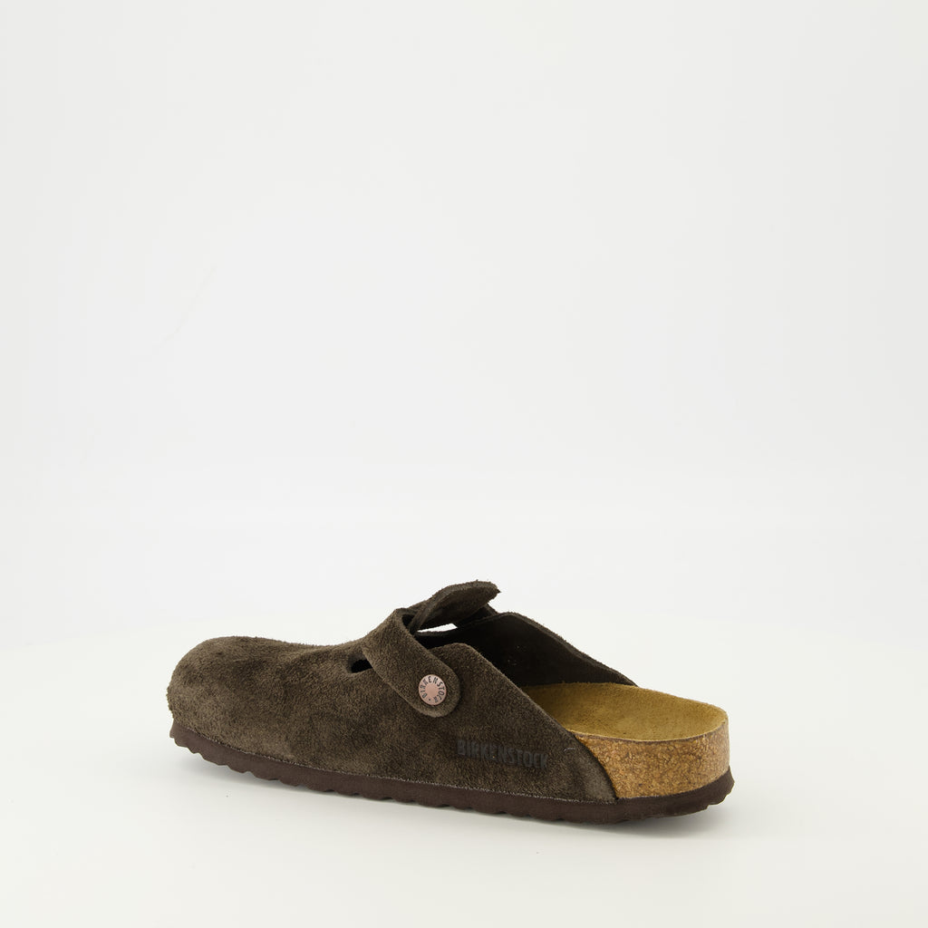 Immagine delle mules Boston marroni del marchio Birkenstock per Unisex - Stagione Primavera-Estate 2026 - Vista tre quarti posteriore destra