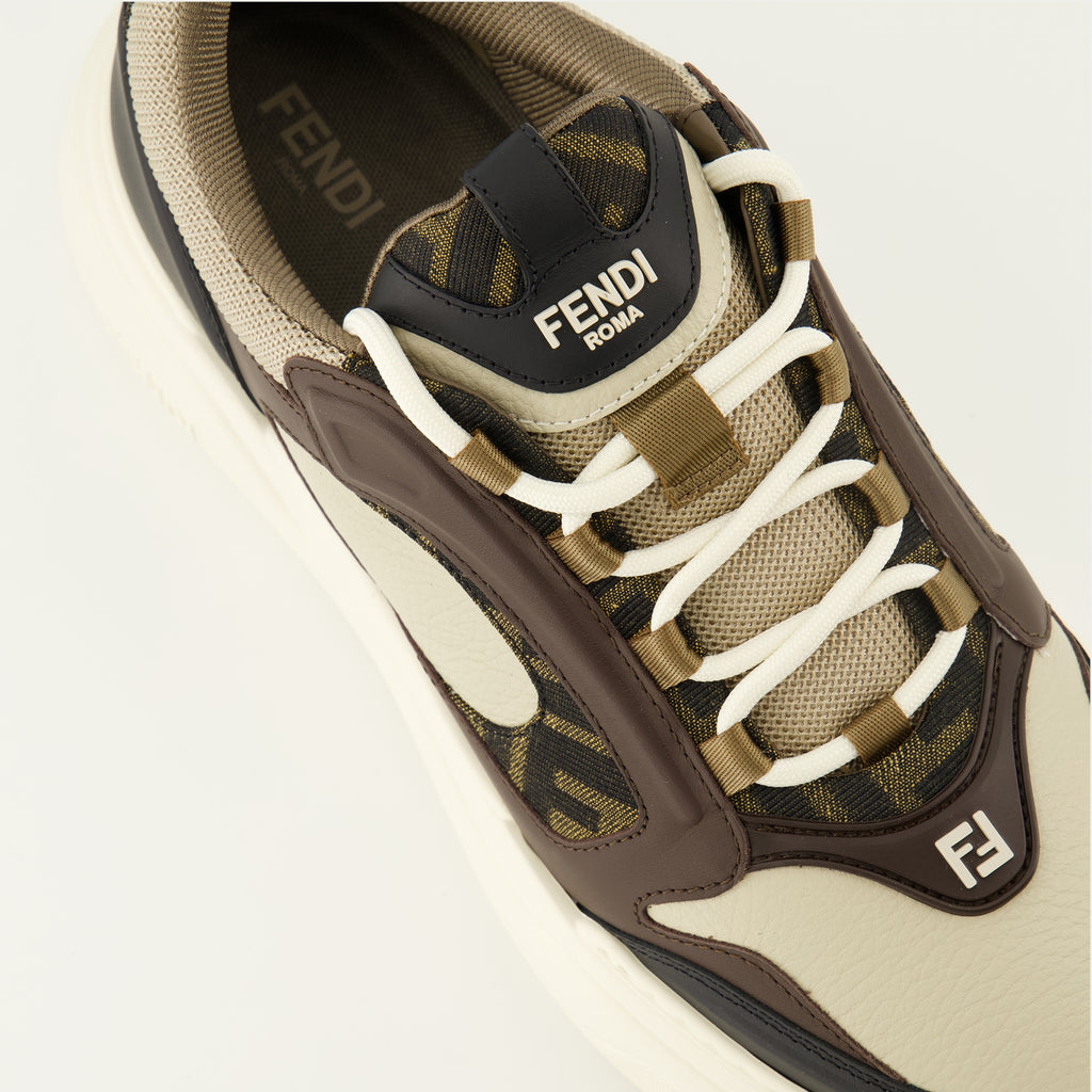 Bild der braunen Fendi Force Sneakers der Marke Fendi für Herren - Herbst-Winter 2025 Saison - Detaillierte Draufsicht