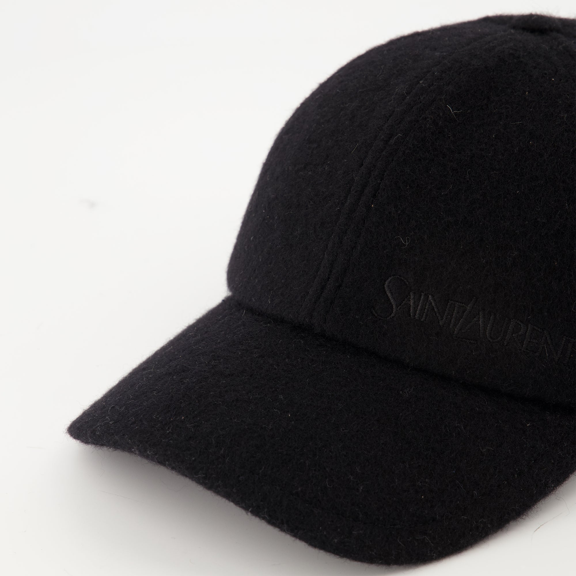 Image de l'article Casquette en cachemire de la marque Saint Laurent pour Homme - Saison Automne-Hiver 2025 - Vue détaillée_3