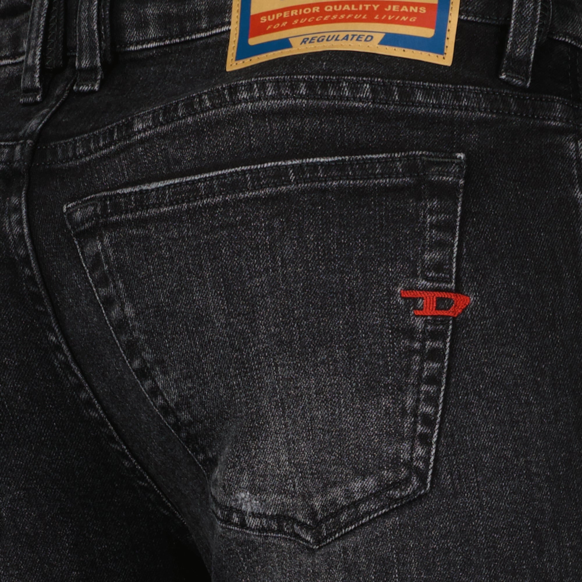 Immagine dell'articolo Jean Sleenker 1979 L.34 del marchio Diesel per Uomo - Autunno-Inverno 2025 - Vista Dettagliata_1