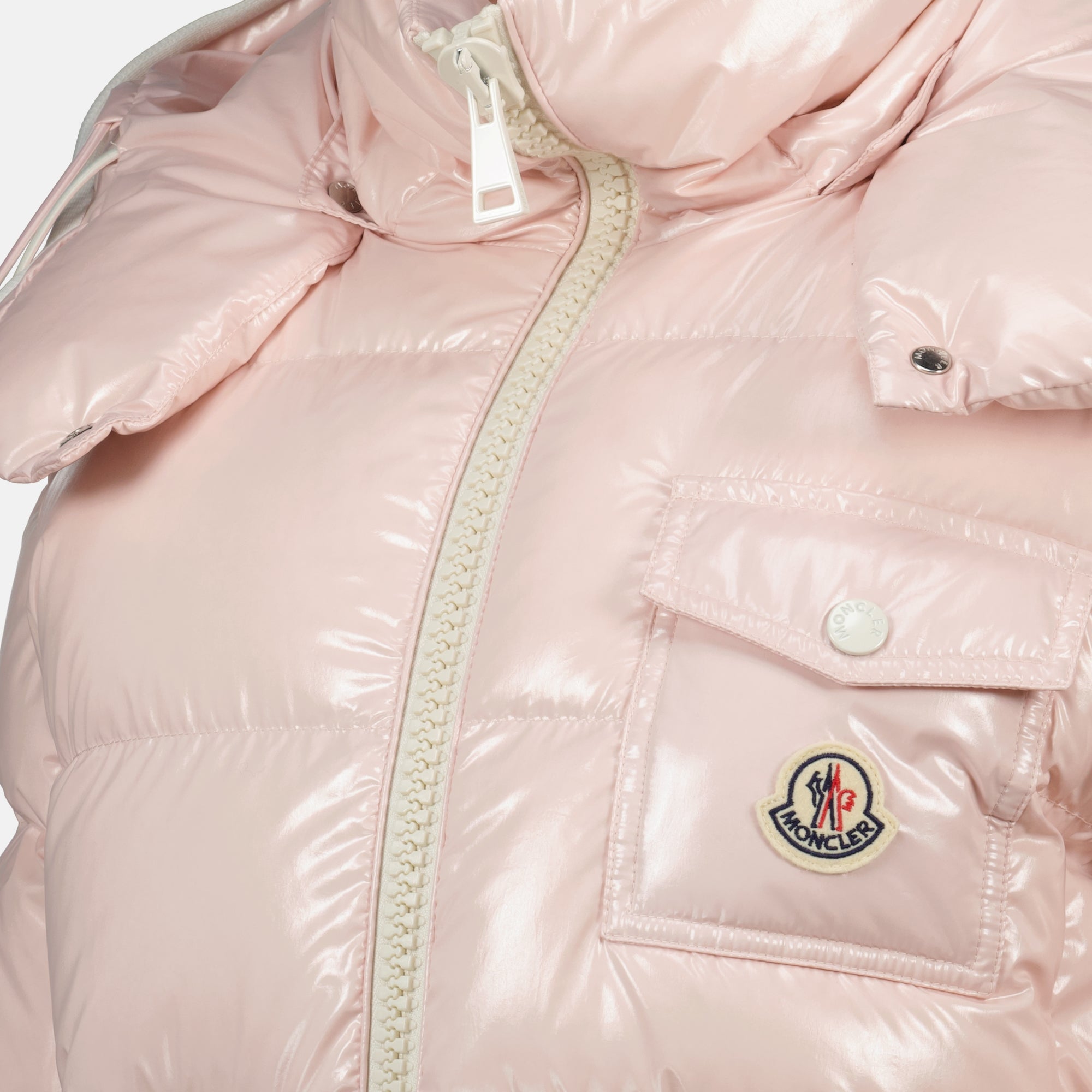 Imagen del abrigo de plumas rosa Andro de Moncler para mujer - Temporada Primavera-Verano 2026 - Vista Detallada_1