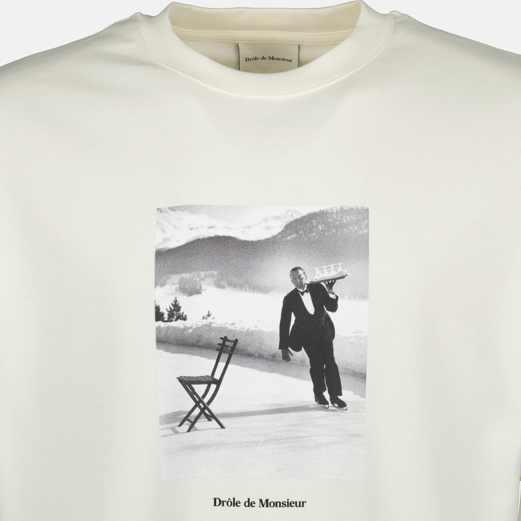 Bild des Artikels T-Shirt Ice skating waiter von Drole De Monsieur für Herren - Herbst-Winter 2025 - Detaillierte Ansicht_2
