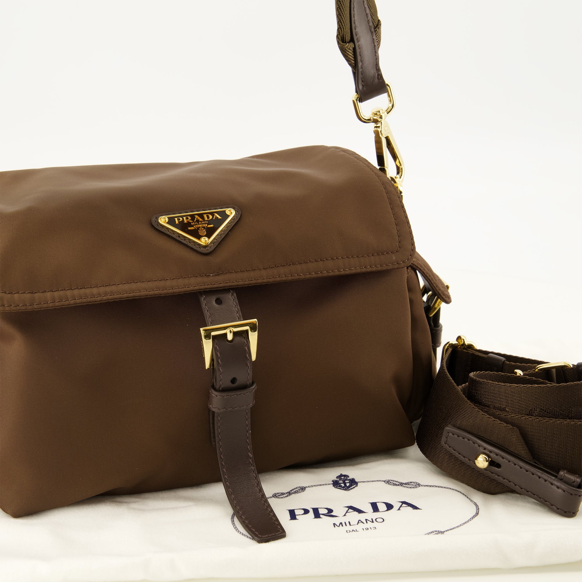 Sacs à main et épaule Borsa Explore in Re-Nylon Marrone Prada Marron Femme