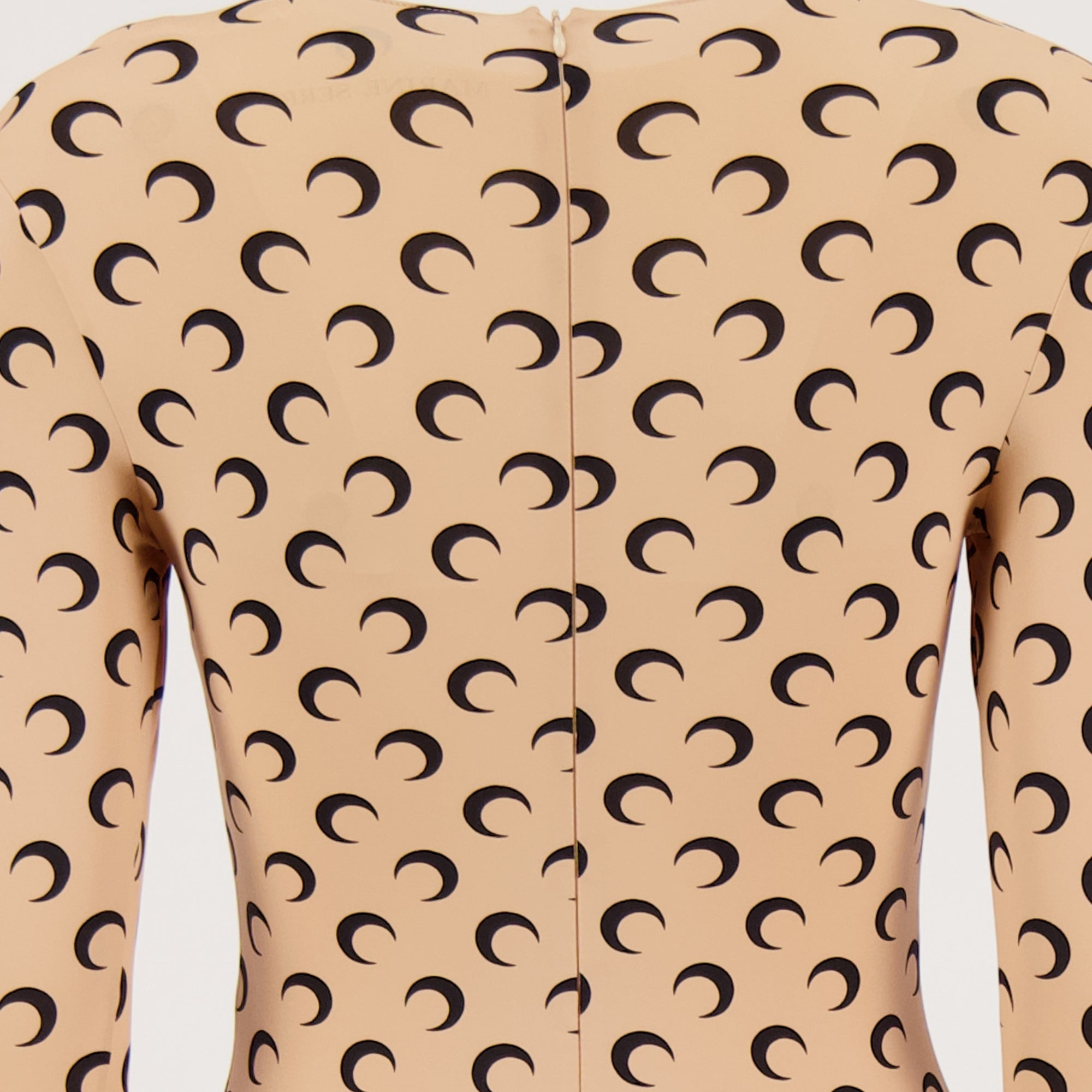 Bild des Jersey Moon Kurzoverall von Marine Serre für Frauen - Herbst-Winter 2025 - Detailansicht_1