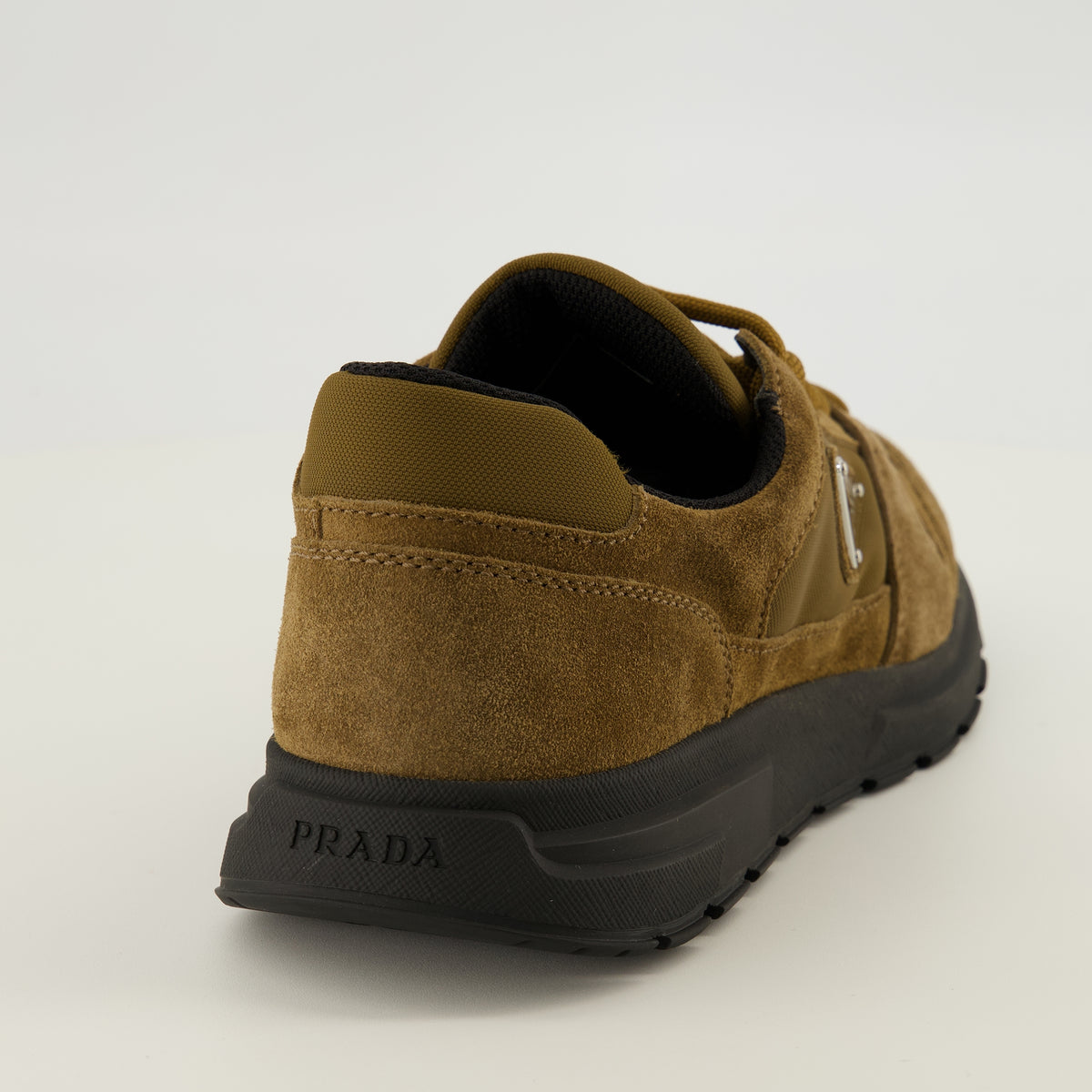 Baskets 프락스 스니커즈 스웨이드와 리-나일론 브라운 Prada Marron Homme