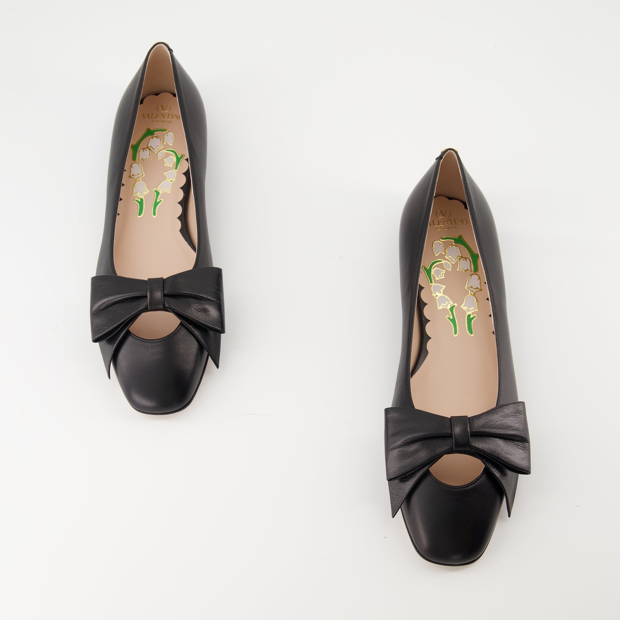 Chaussures plates Ballerines Bowow Valentino Garavani Noir Femme