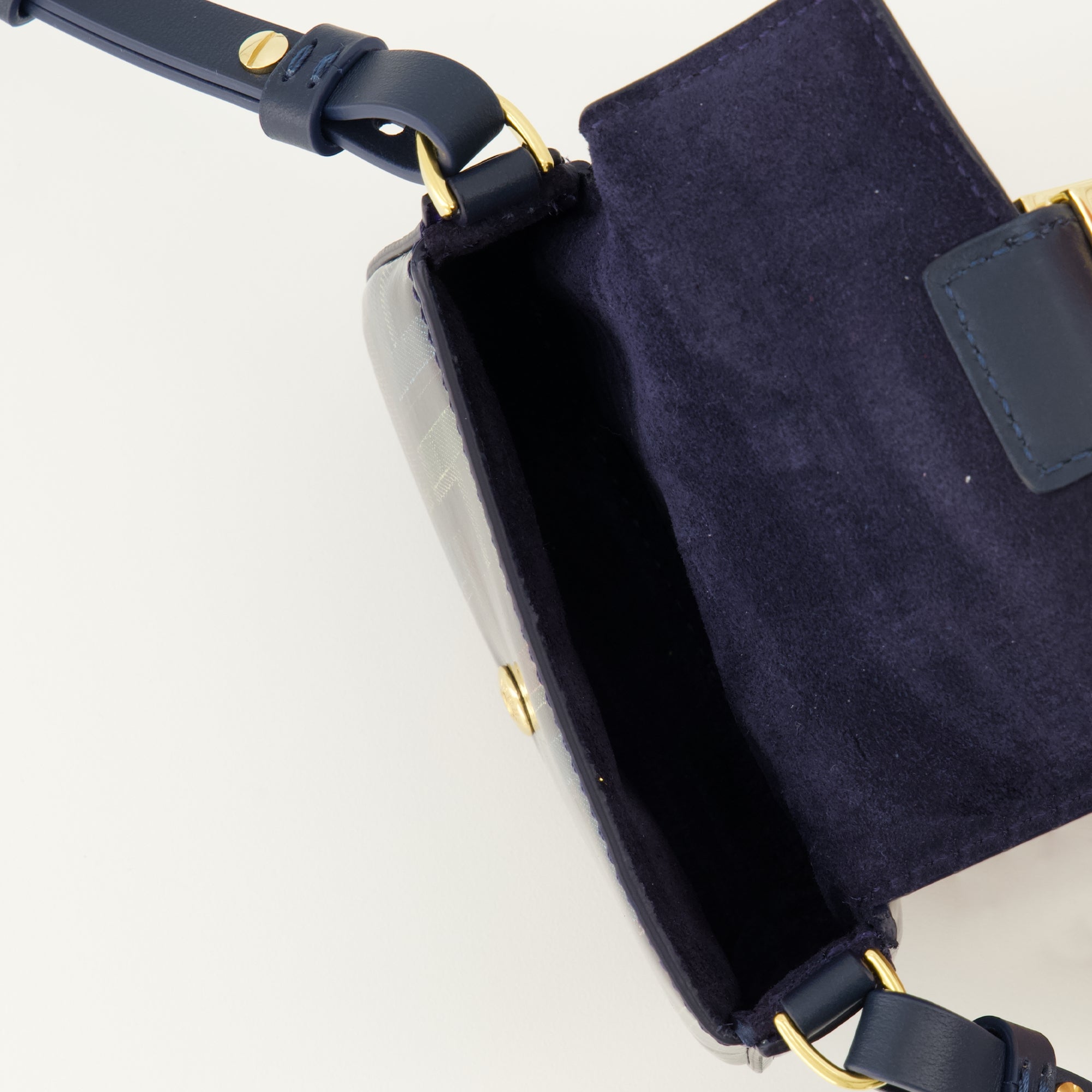 フェンディの女性用ナノマルチカラー バゲットバッグの画像 - 2026年春夏シーズン - 詳細ビュー_3