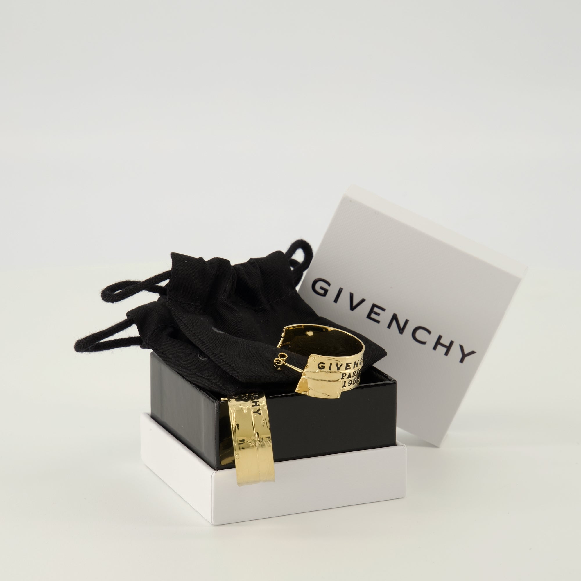 Image of the Givenchy Tape earrings for women - Autumn-Winter 2025 - Detailed View_3