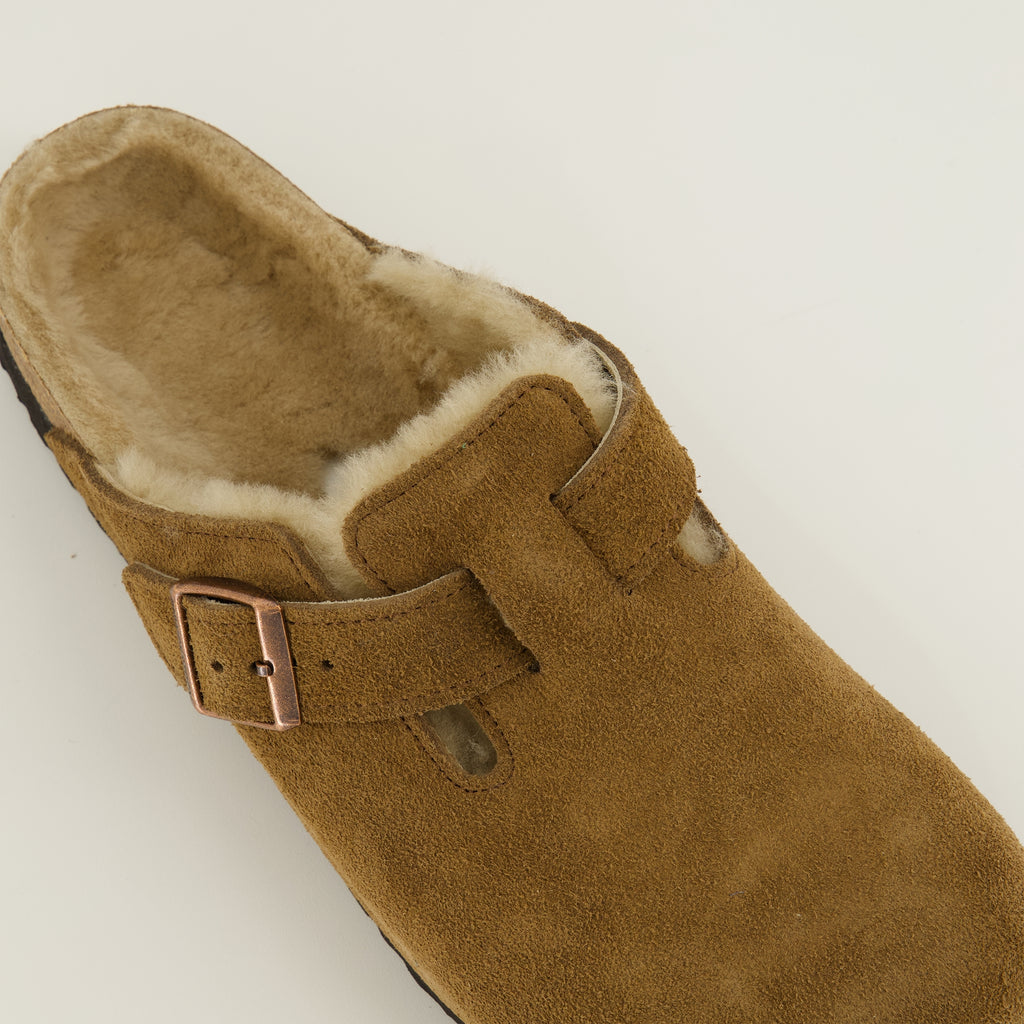 Chaussures ouvertes Mules Boston à fourrure marron Birkenstock Marron Unisexe