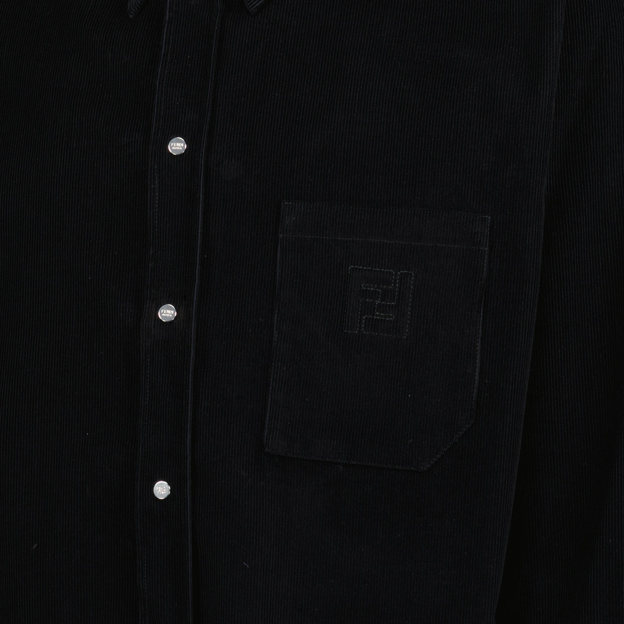 Bild des schwarzen Samtshirts von Fendi für Herren - Frühjahr/Sommer 2026 - Detailansicht_1