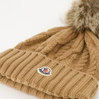 Imagen del gorro de cachemir con pompón de Moncler para mujer - Temporada Otoño-Invierno 2025 - Vista Detallada 2