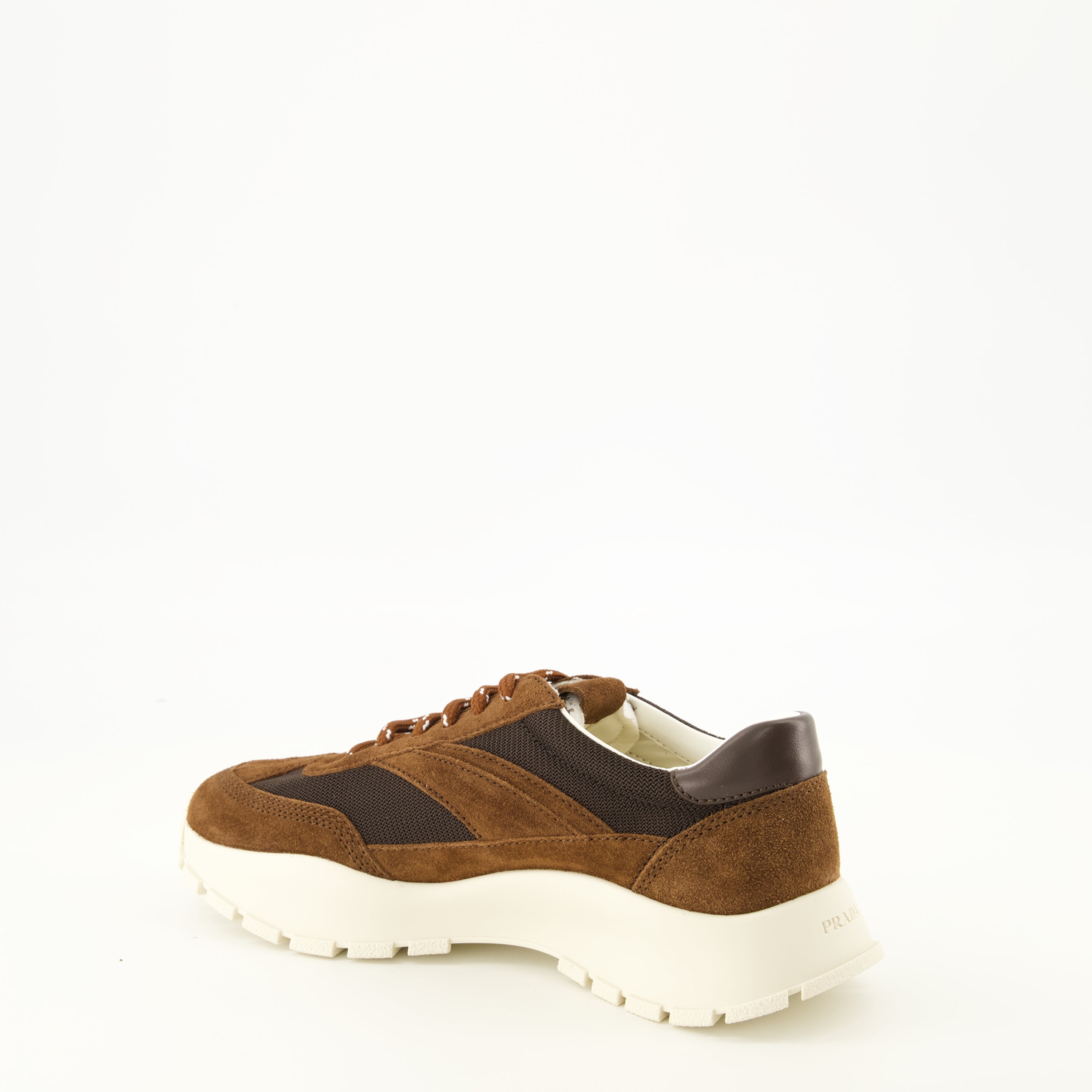 Baskets Baskets en mesh et suède marron Prada Marron Femme