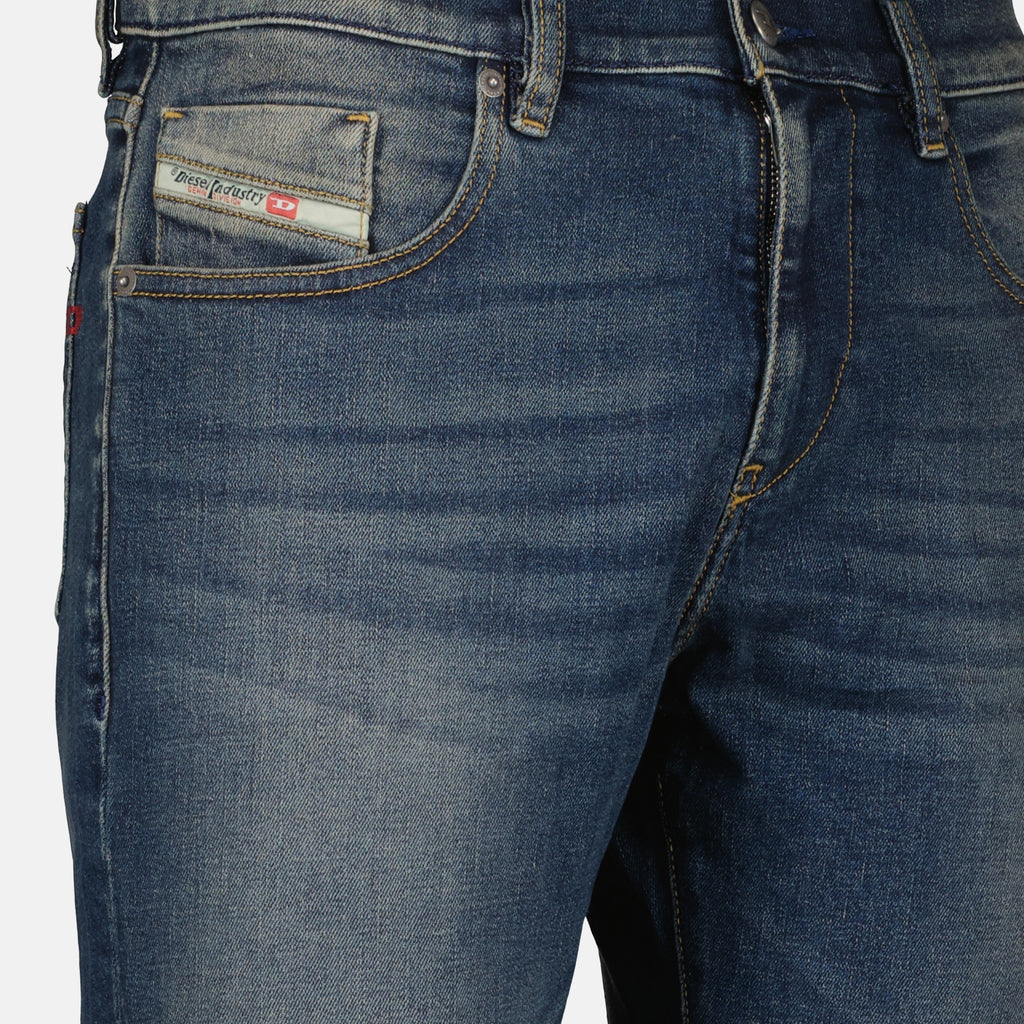 Image de l'article Jean D-Strukt 2019 L.30 bleu de la marque Diesel pour Homme - Saison Automne-Hiver 2025 - Vue détaillée_1