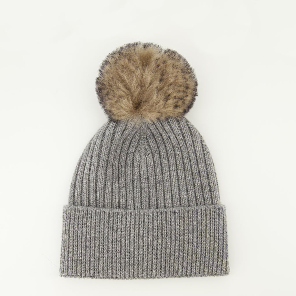 Image de l'article Bonnet avec pompom de la marque Moncler Grenoble pour Femme - Saison Automne-Hiver 2025 - Vue de Dos
