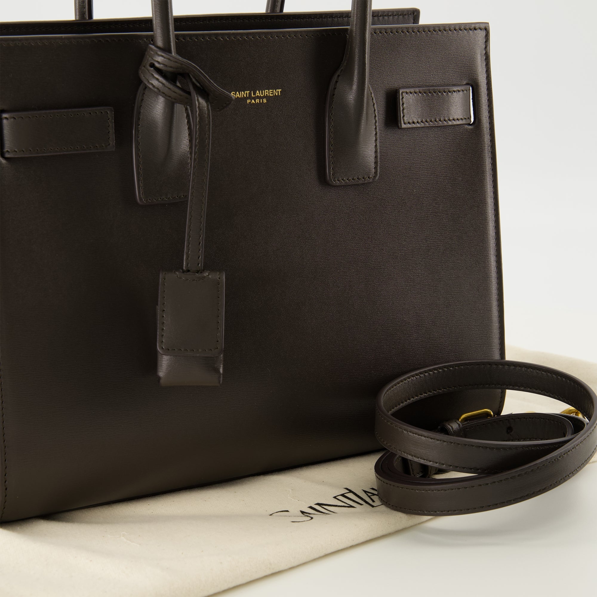 Image de l'article Sac de jour baby de la marque Saint Laurent pour Femme - Saison Automne-Hiver 2025 - Vue détaillée_2