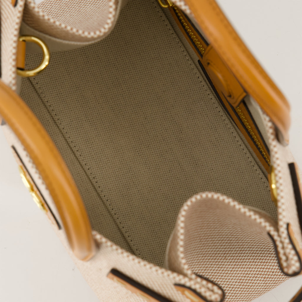 Sacs cabas Sac Antibes Valentino Garavani Beige Femme