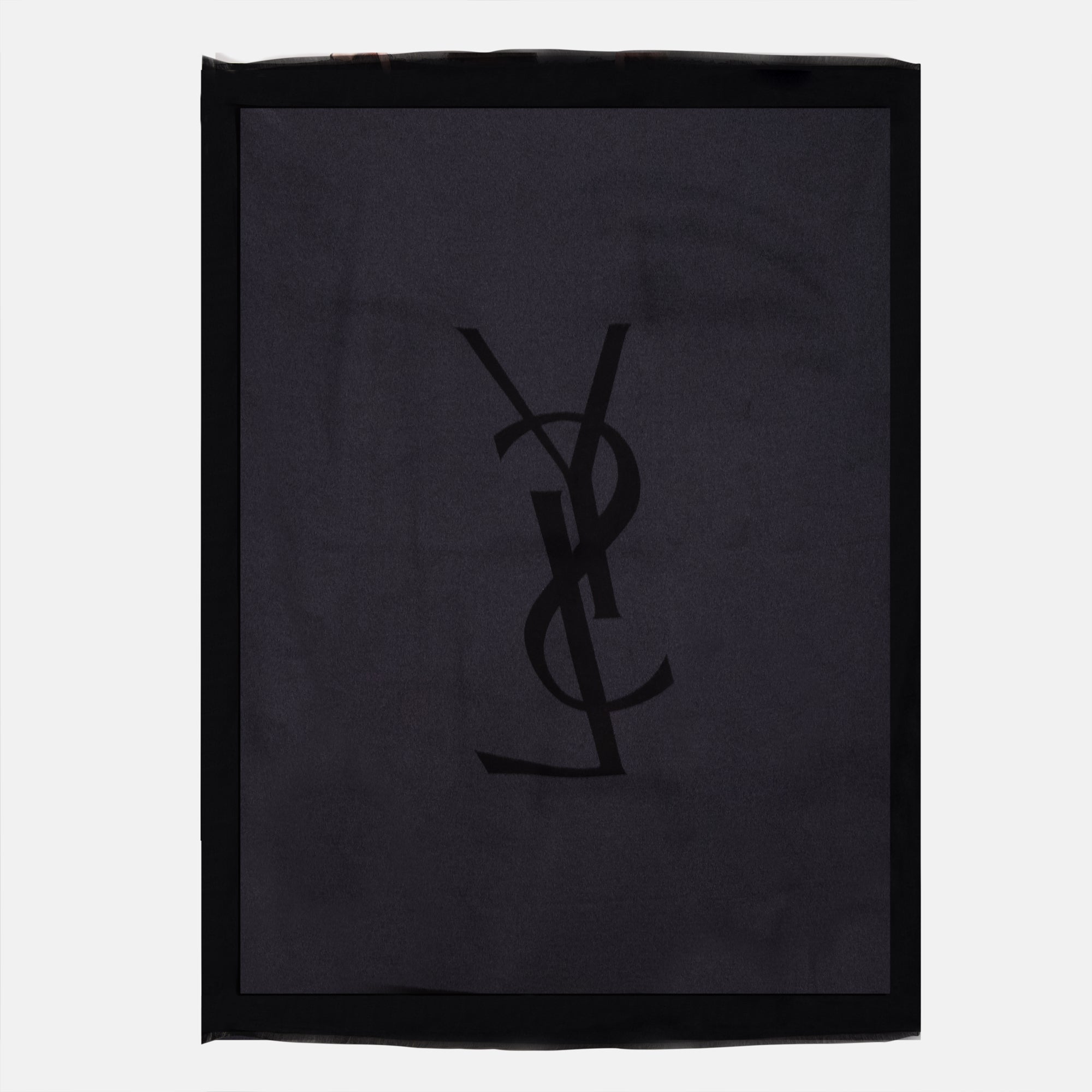 Imagem do Xadrez Cassandre da marca Saint Laurent para Homem - Temporada Outono-Inverno 2025 - Vista Traseira