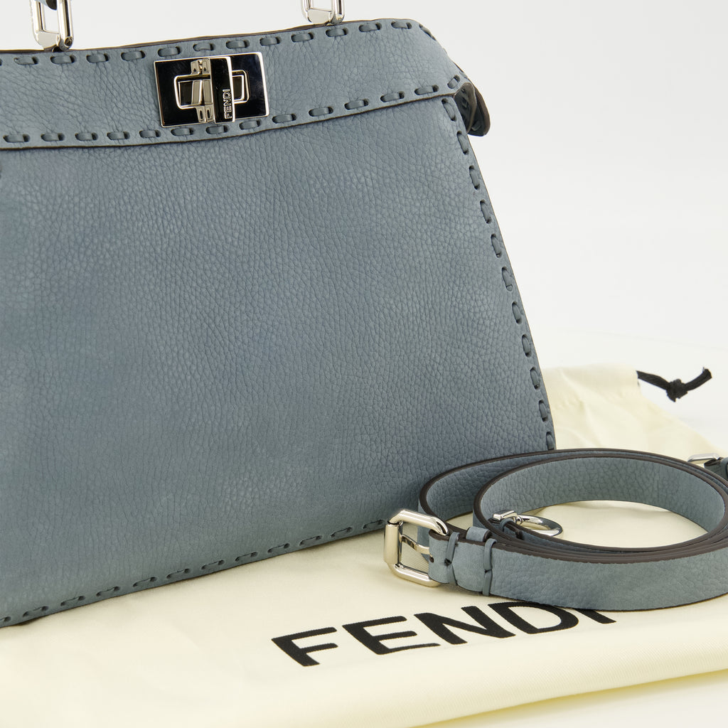 Imagen del bolso Peekaboo I See U pequeño azul de la marca Fendi para Mujer - Temporada Primavera-Verano 2026 - Vista Detallada_2