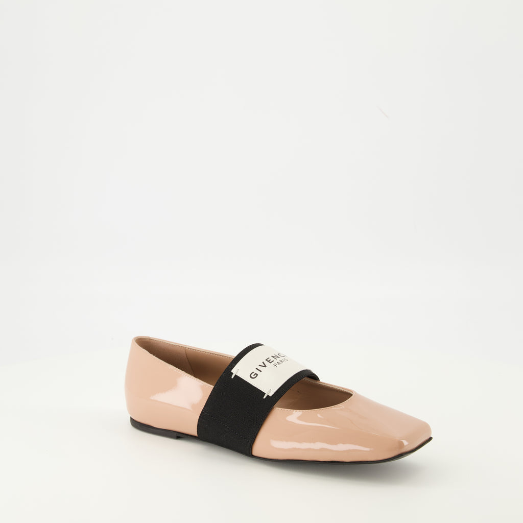 Image of the Givenchy Sliced Square Ballerinas for Women - Autumn-Winter 2025 Season - Right Three-Quarter Front View