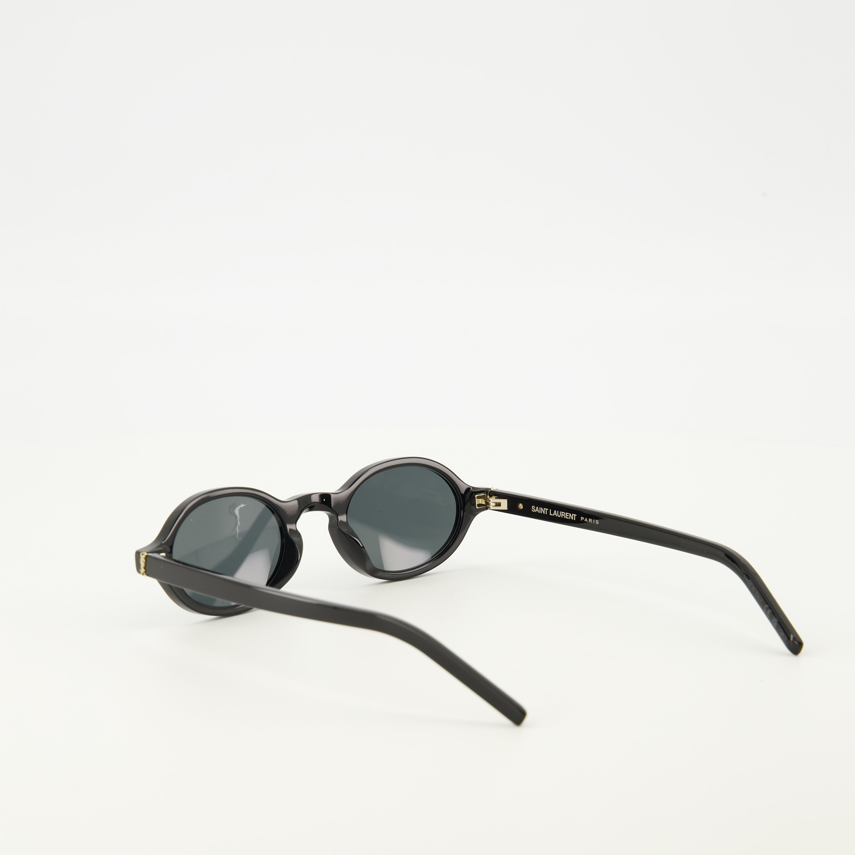 Image de l'article Lunettes de soleil SL M161 noir de la marque Saint Laurent pour Unisex - Saison Printemps-Été 2026 - Vue détaillée_2